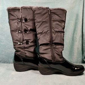 Khombu Snow Boots with Faux Fur